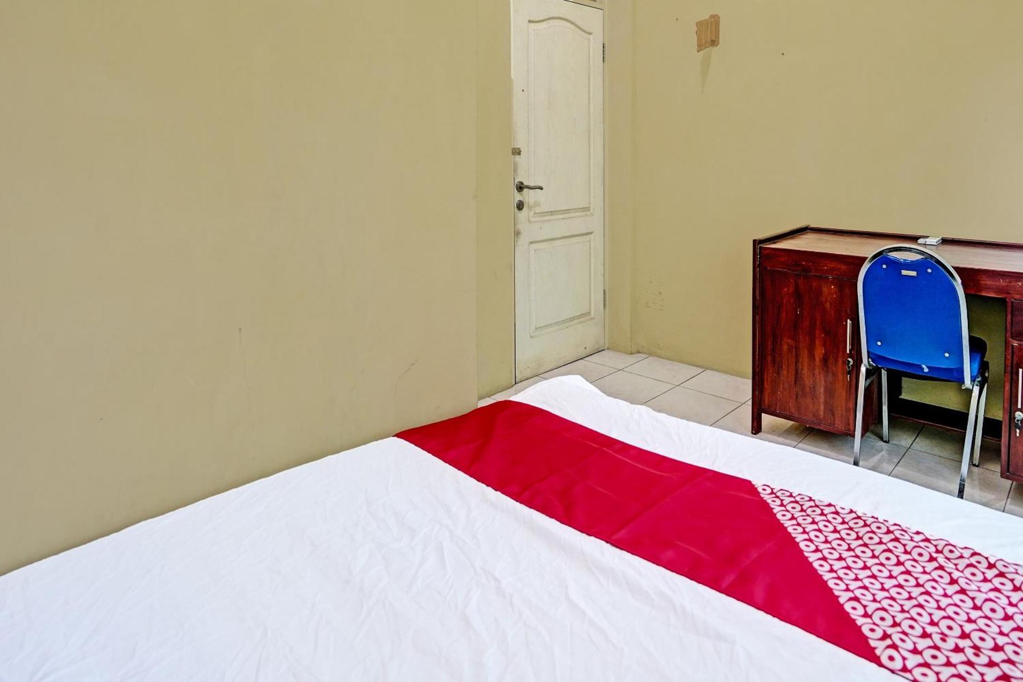 Oyo 91572 Kost Esklusif Barokah Hotel Pasuruan Bagian luar foto